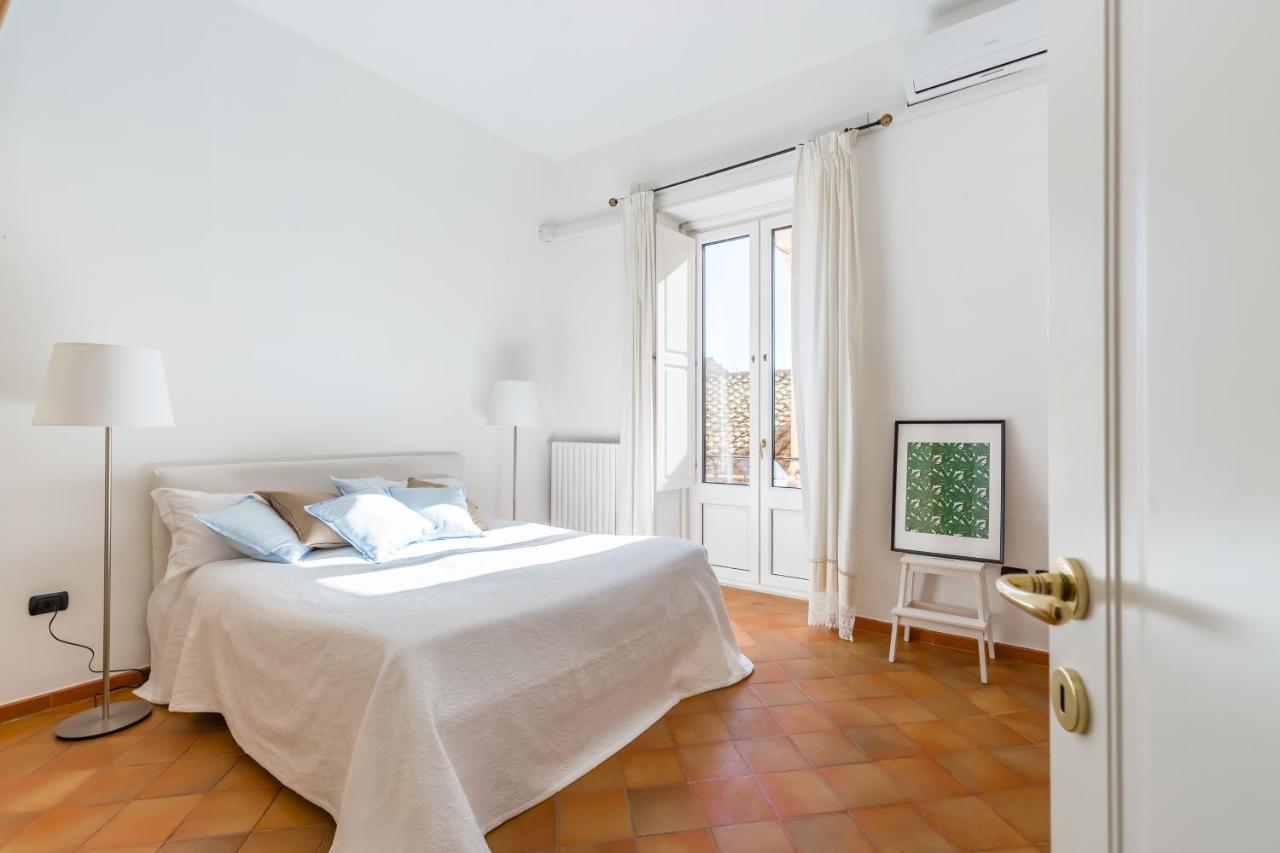 Casa 45 Apartment ซาแลร์โน ภายนอก รูปภาพ