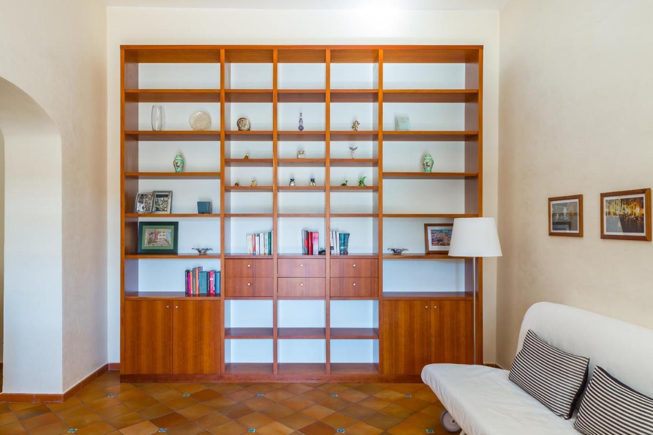 Casa 45 Apartment ซาแลร์โน ภายนอก รูปภาพ